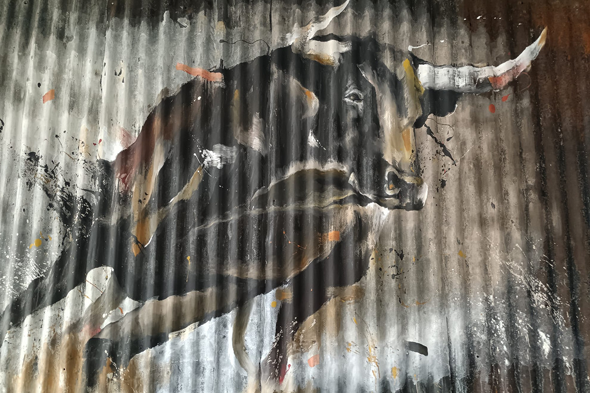Handgemaltes Bull-Motiv im Hoeschkind Dortmund